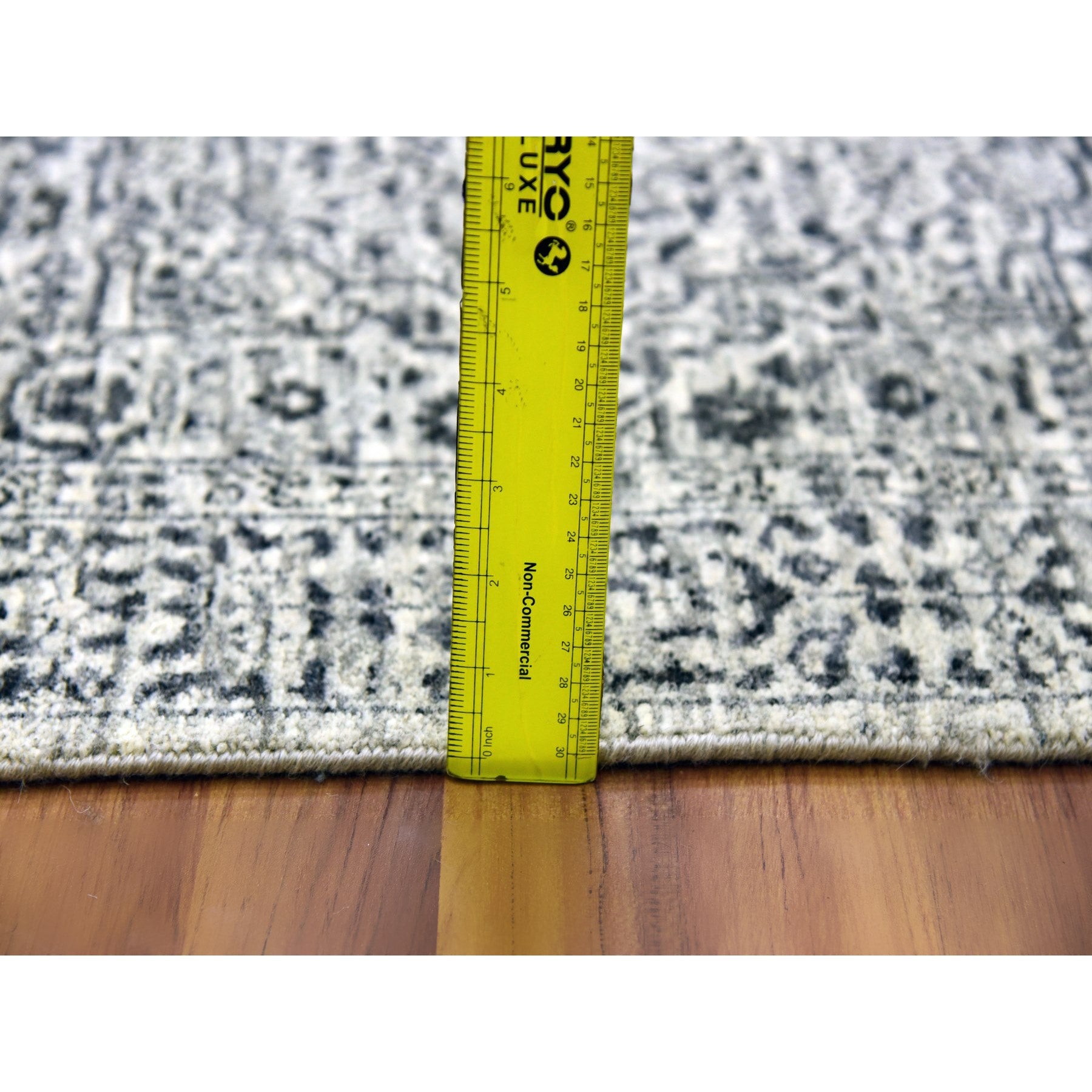 R79502%20007