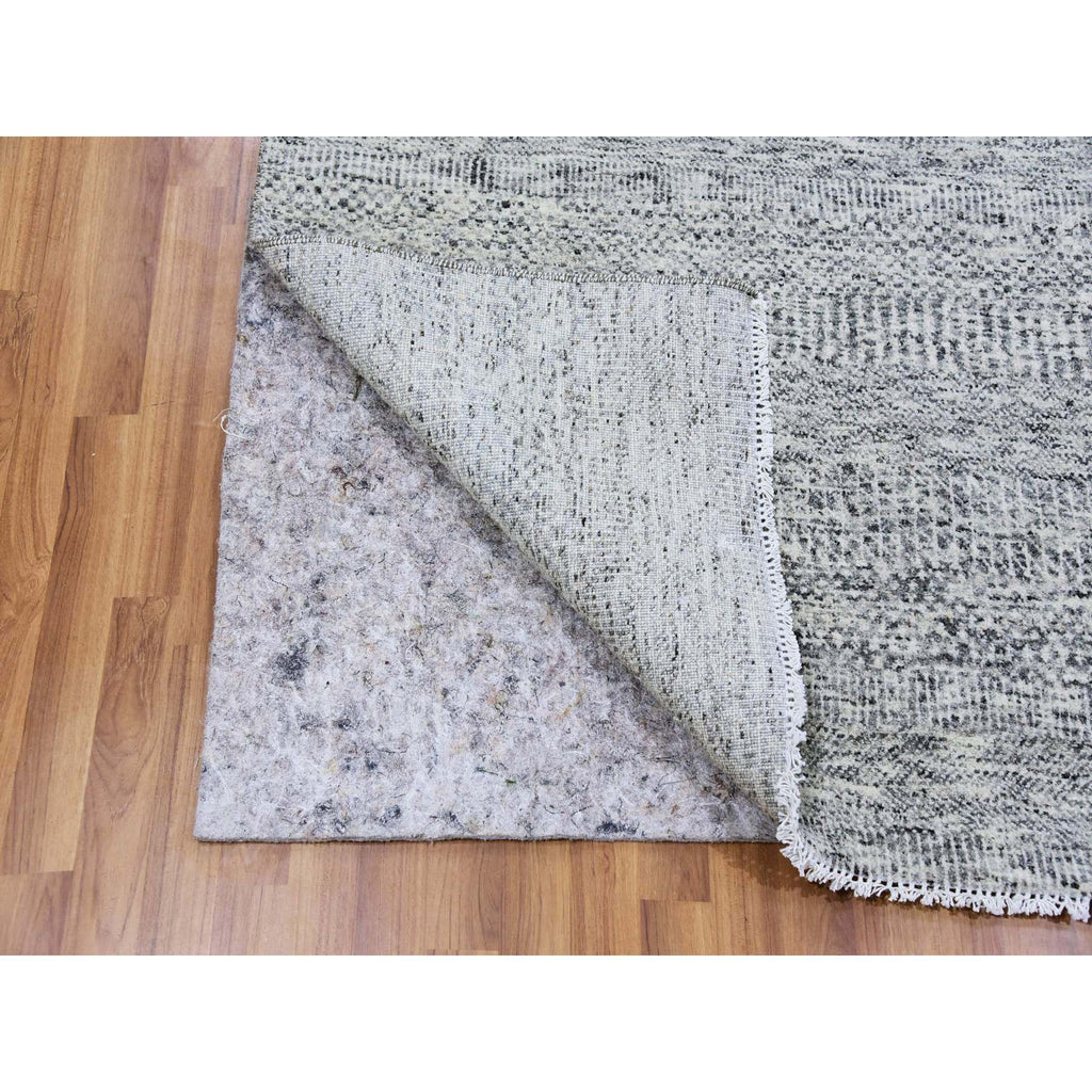 R79518%20004