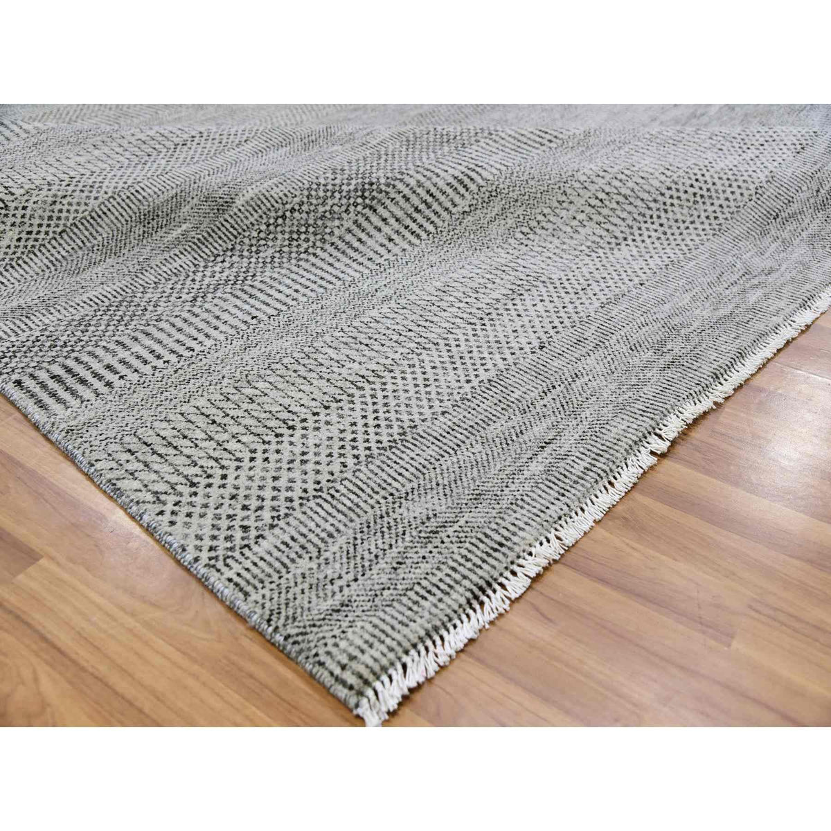 R79558%20007