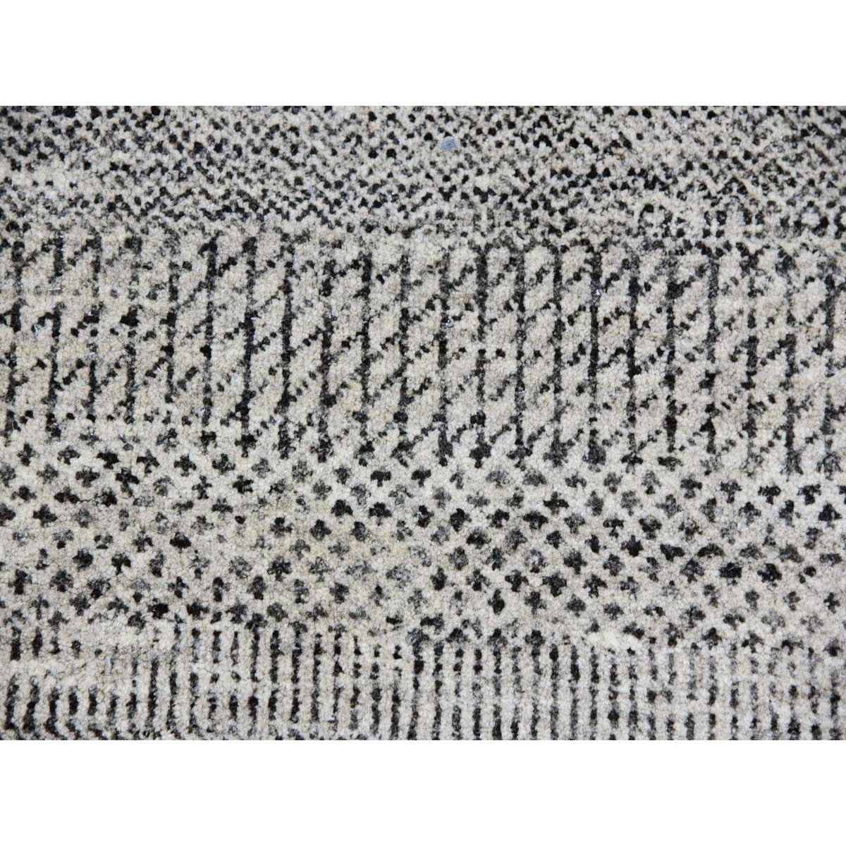R79564%20009