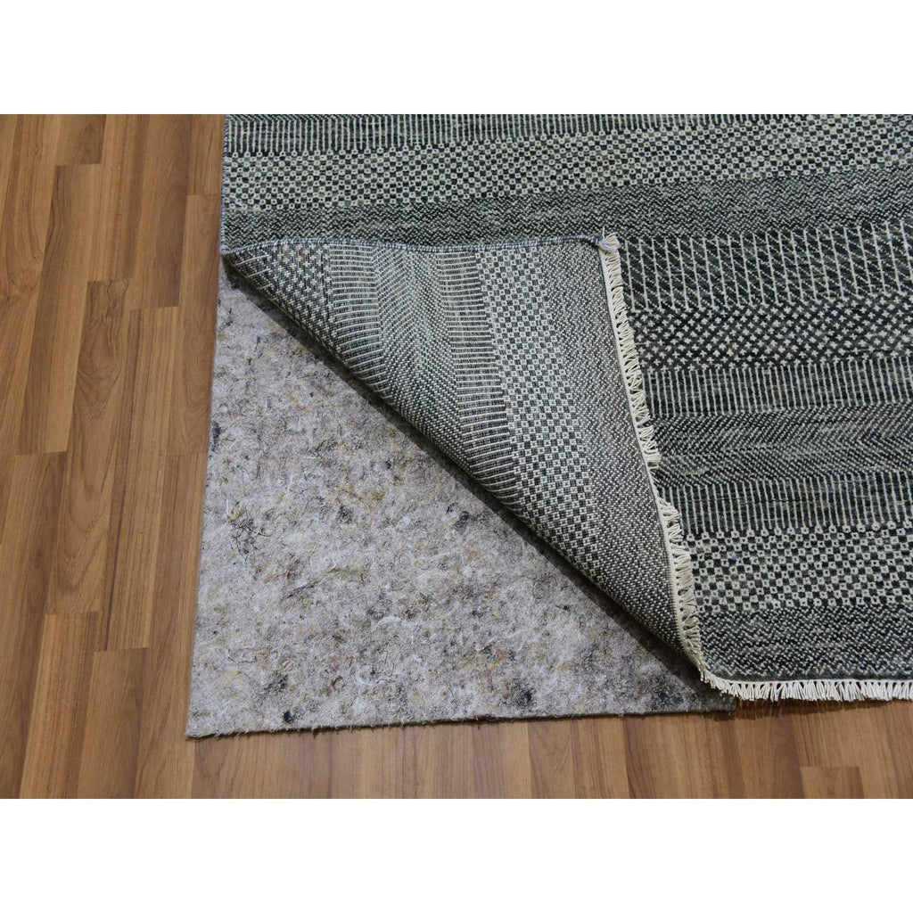 R79611%20005