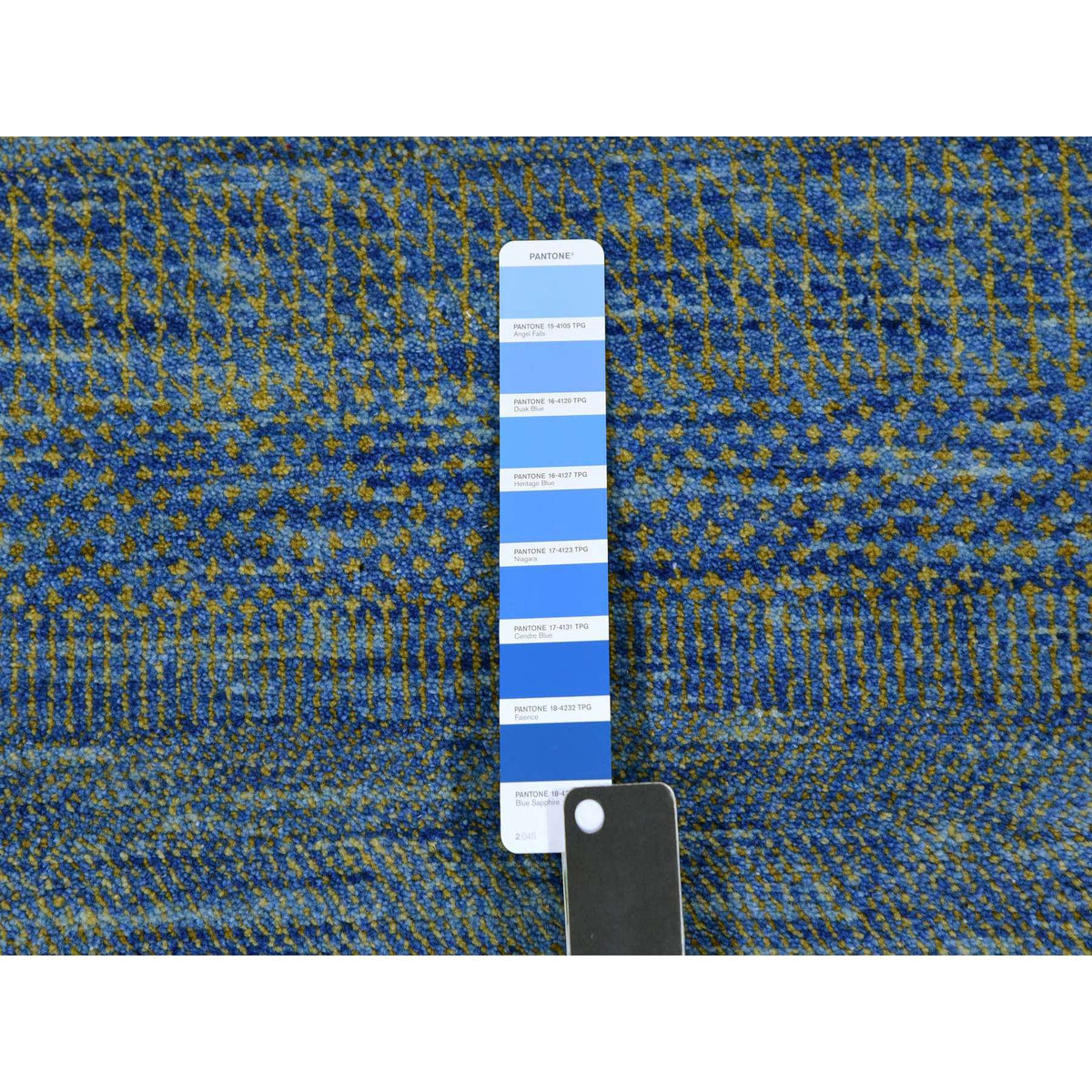 R79618%20005