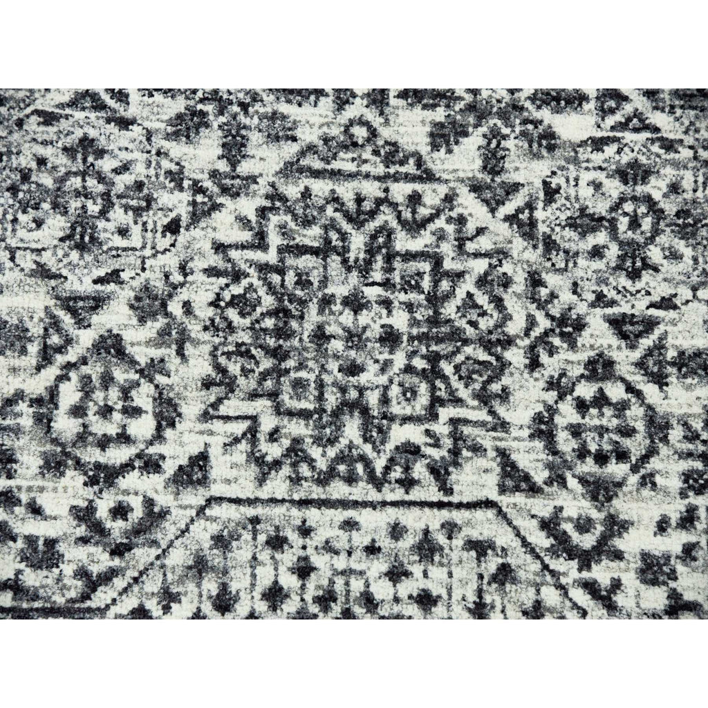R79679%20009