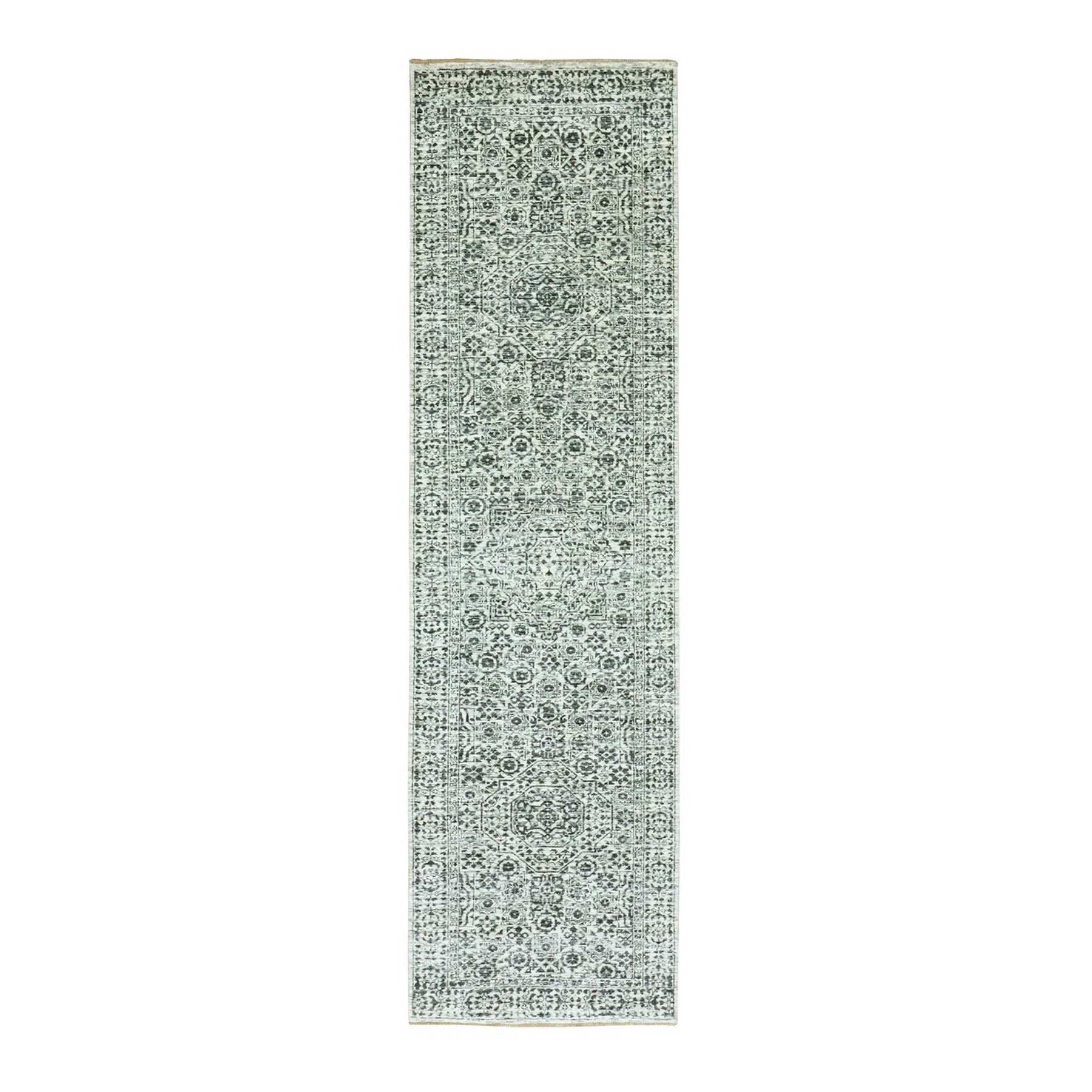 R79683%20001