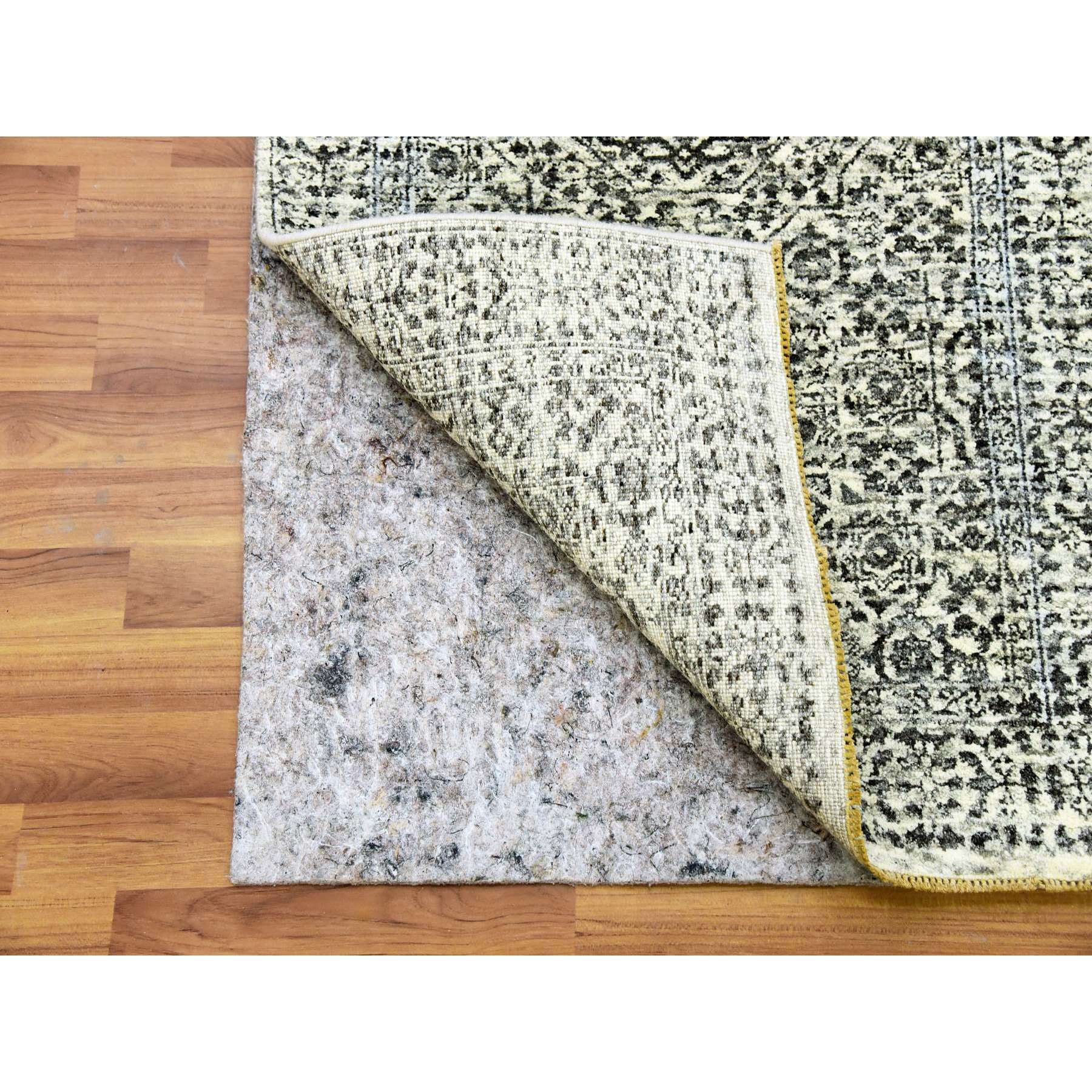 R79684%20004
