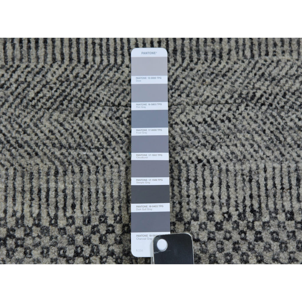 R79692%20008