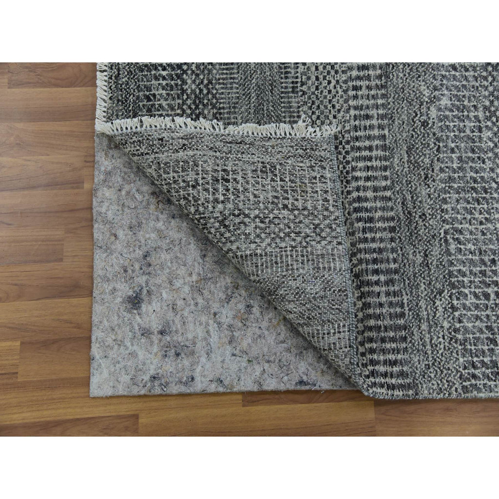R79732%20004