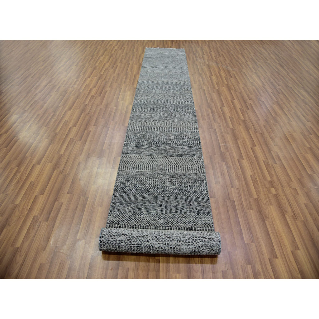 R79733%20003
