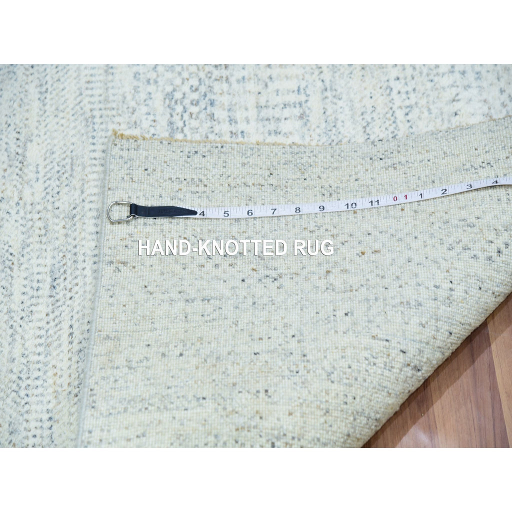 R79823%20007