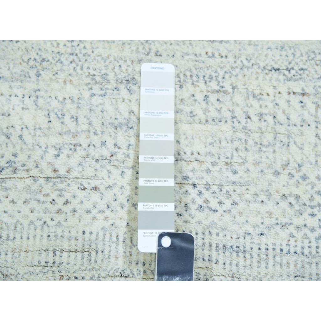 R79825%20005