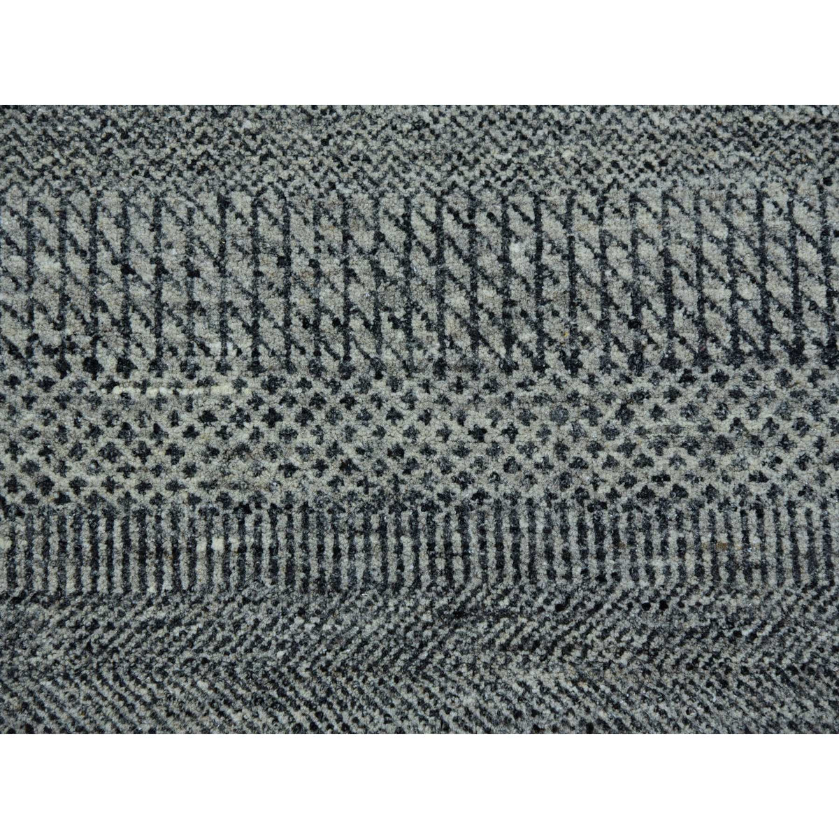 R79868%20009