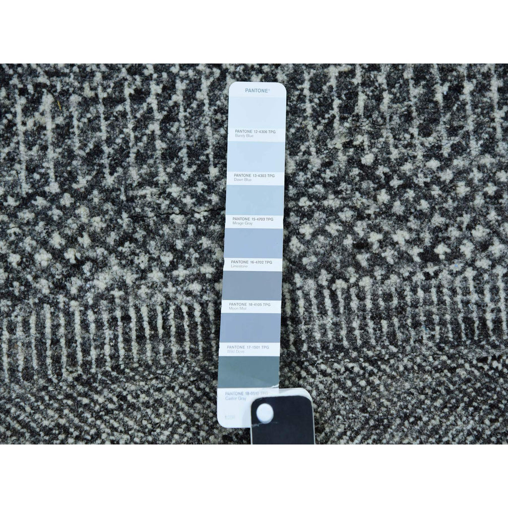 R79869%20008