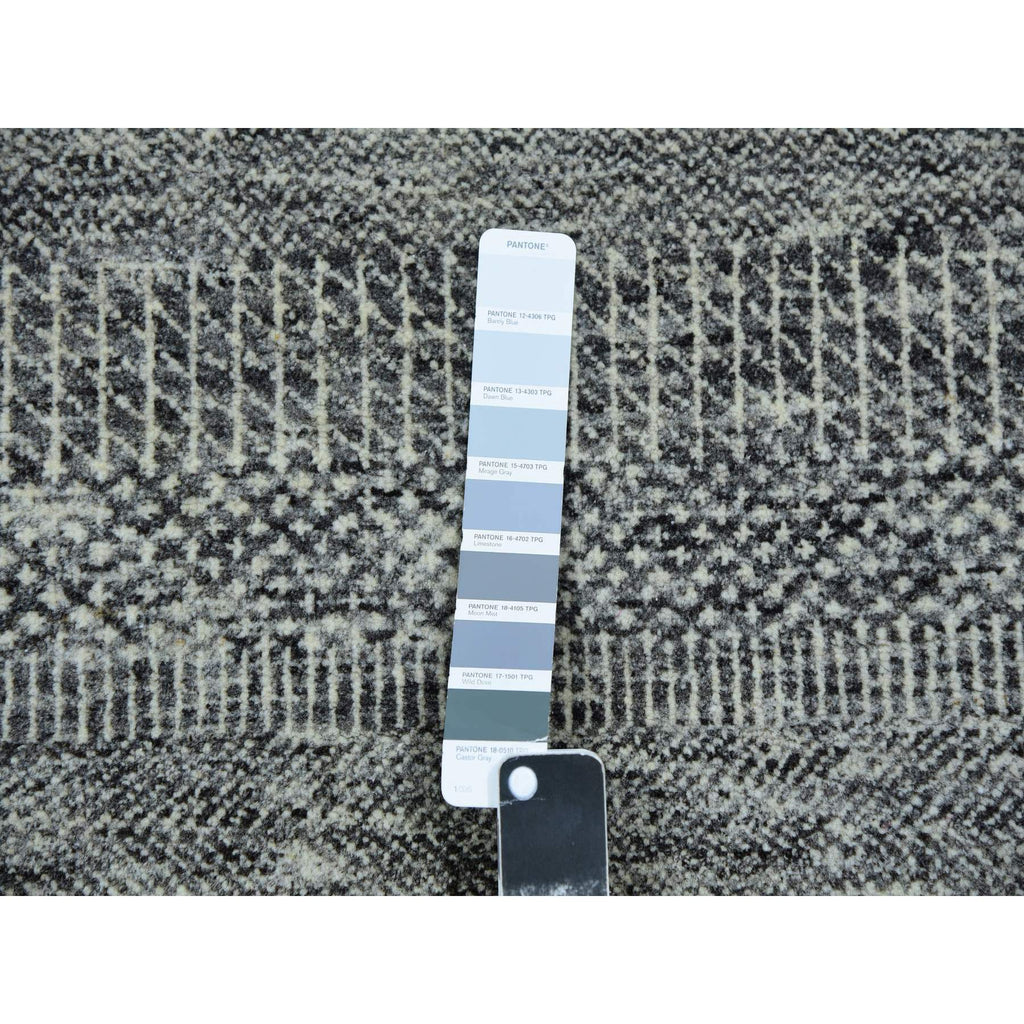 R79877%20008