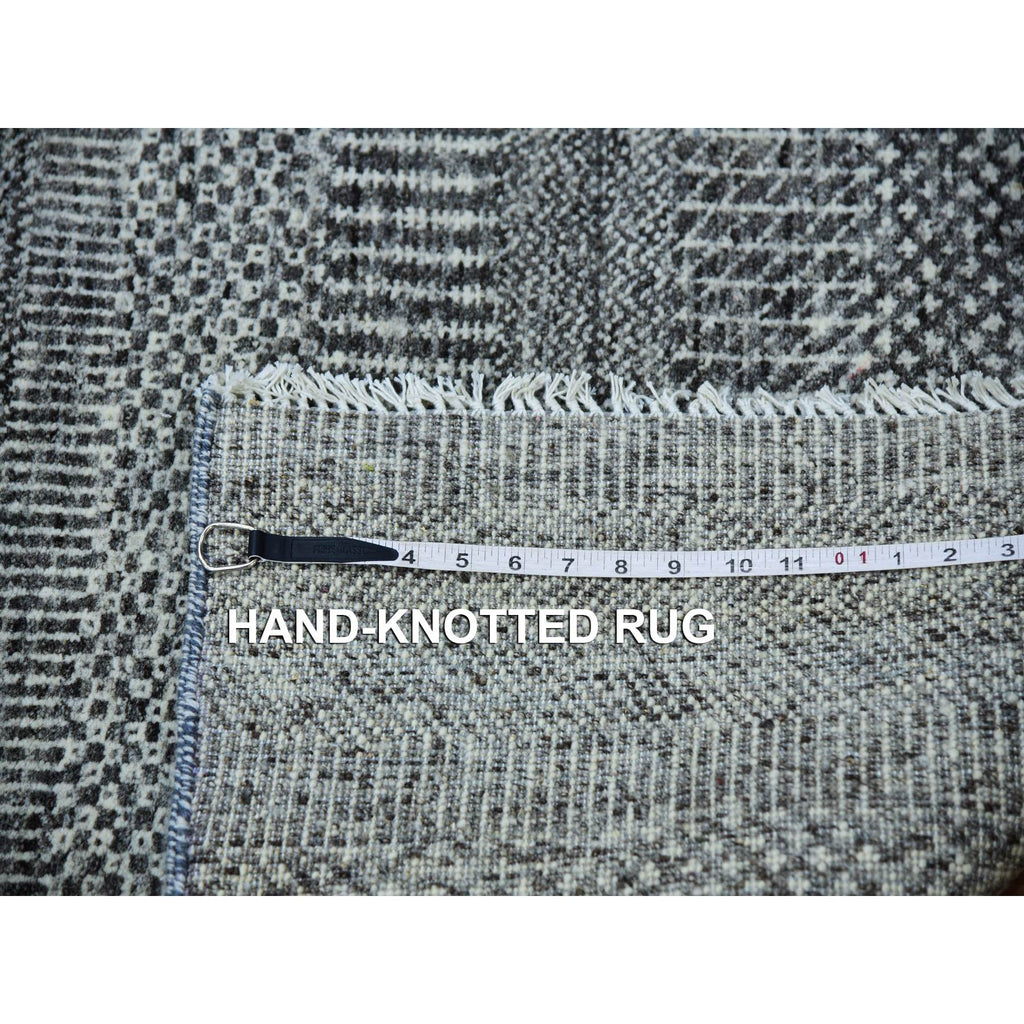 R79879%20007