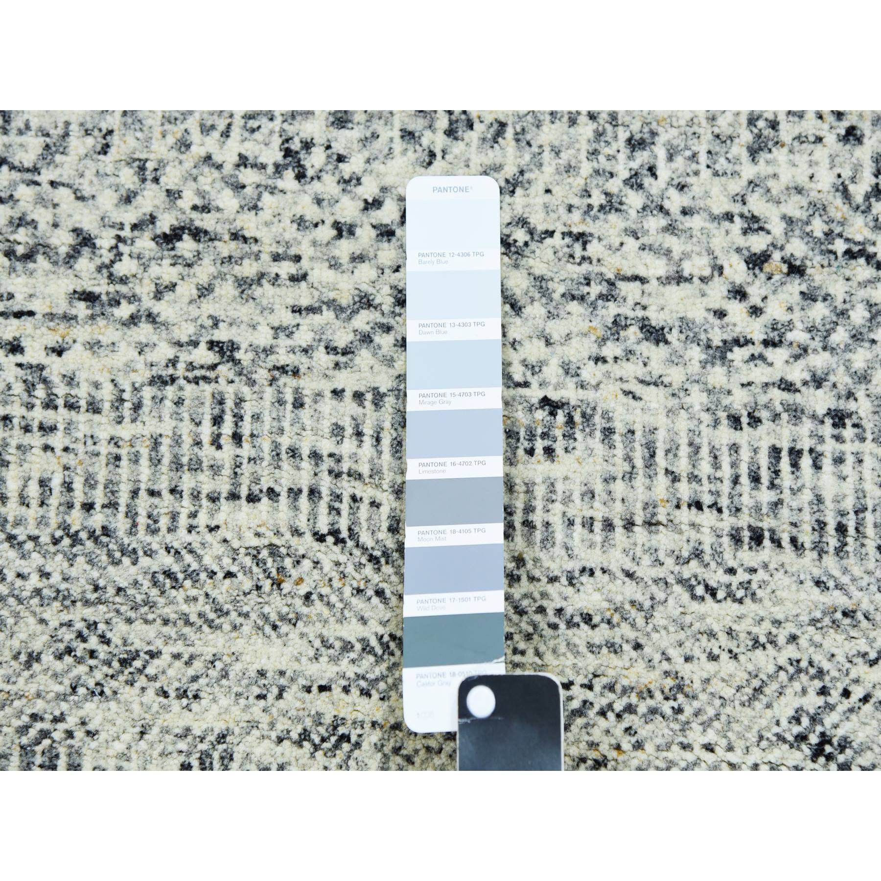 R79880%20005