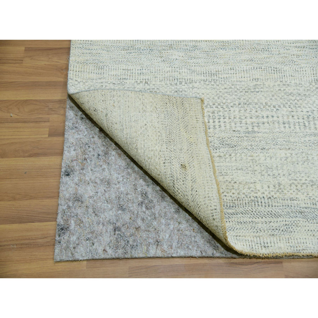 R79977%20005
