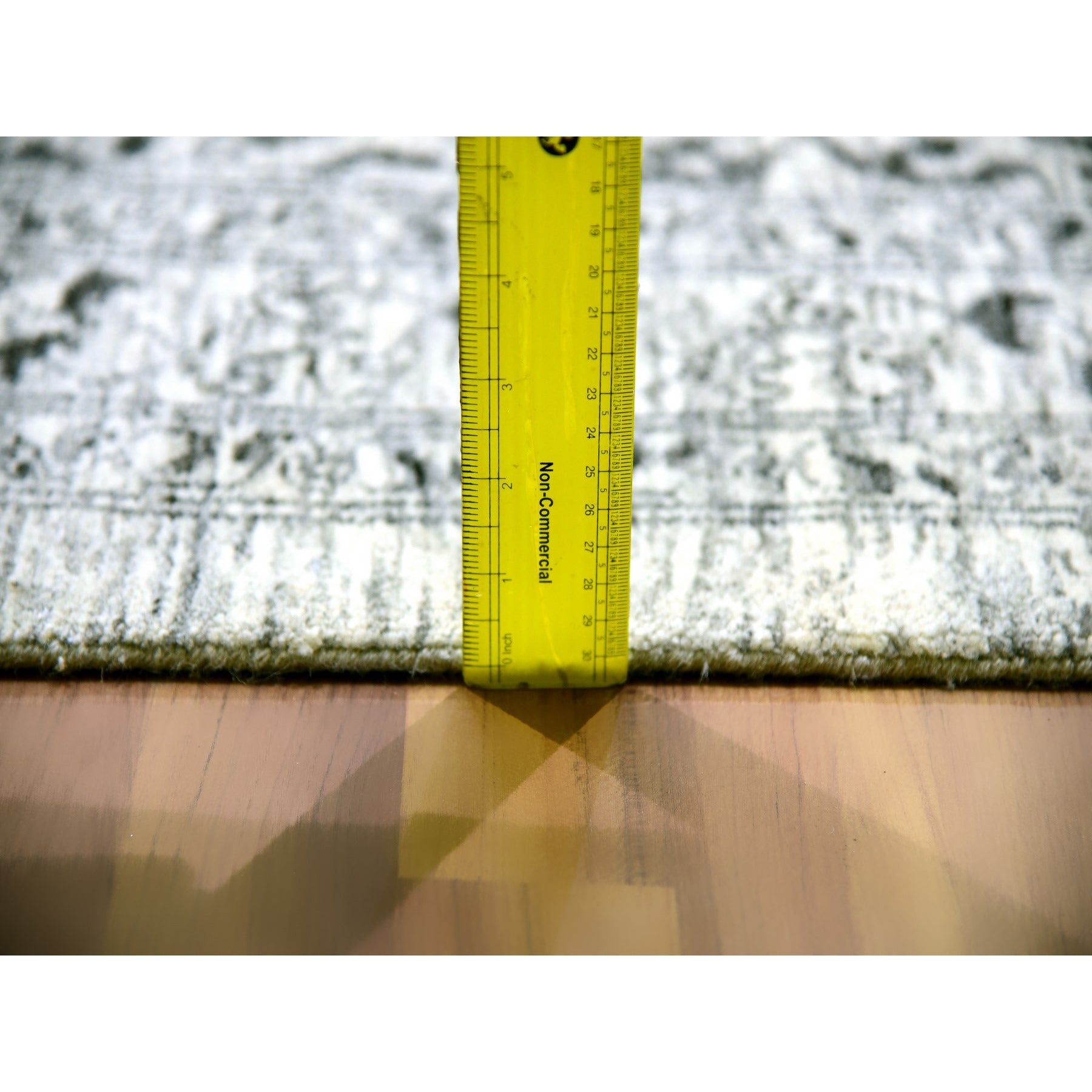 R79982%20011