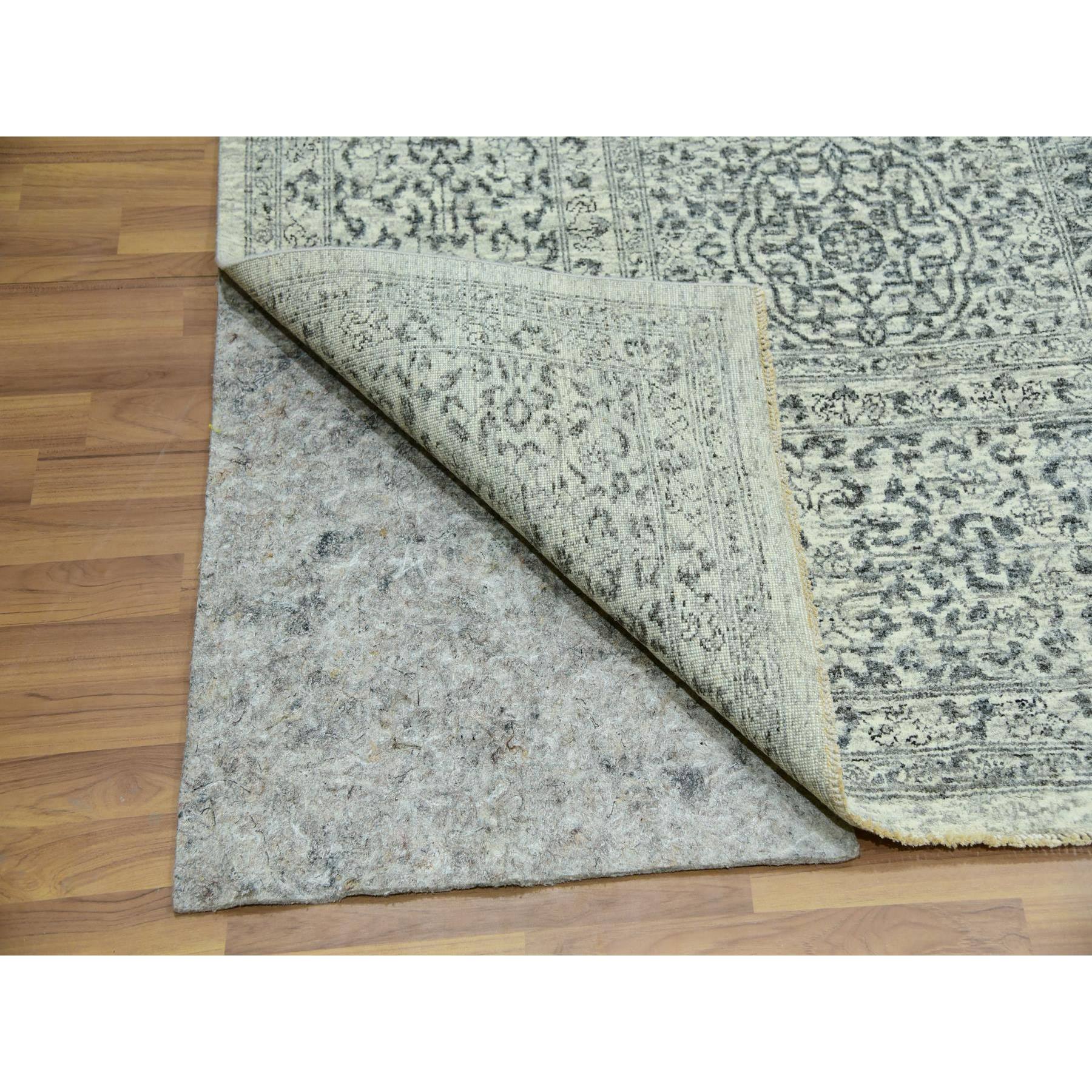 R79988%20005