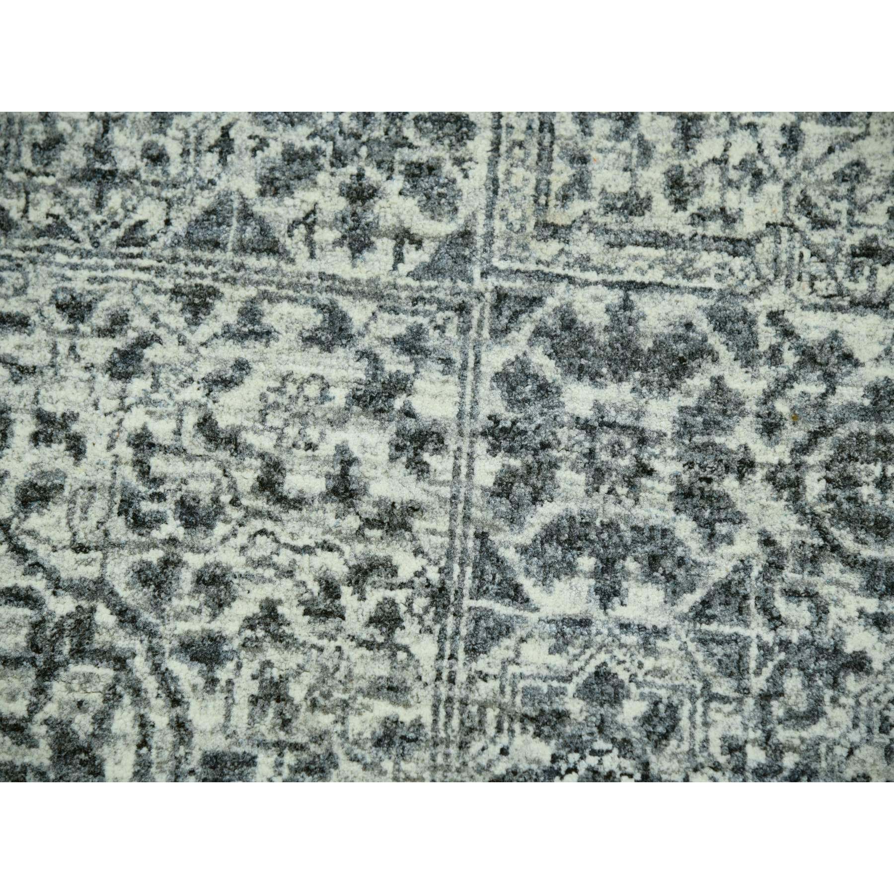 R79988%20009