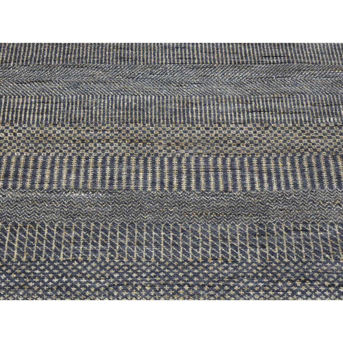 R80166%20003