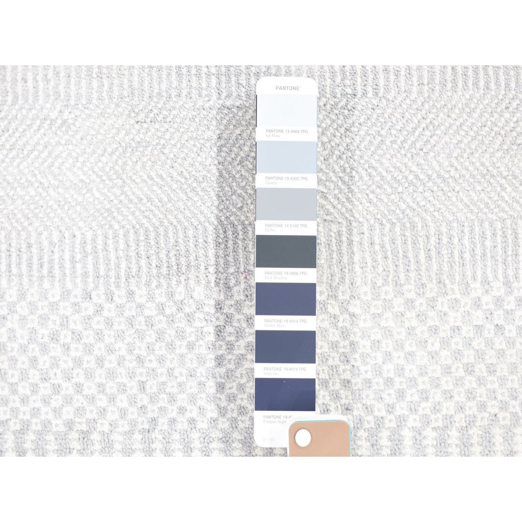 R80257%20004