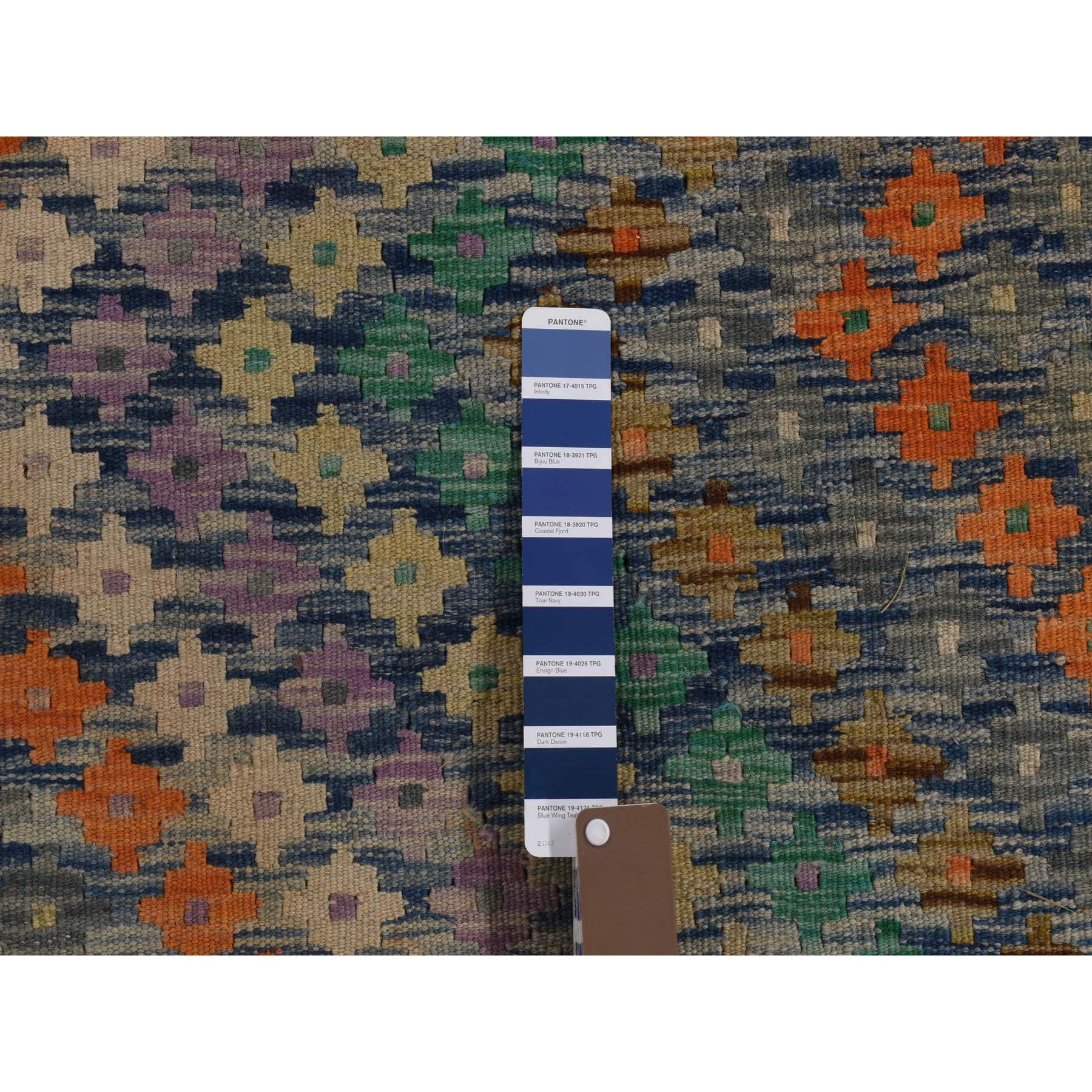 R80303%20004