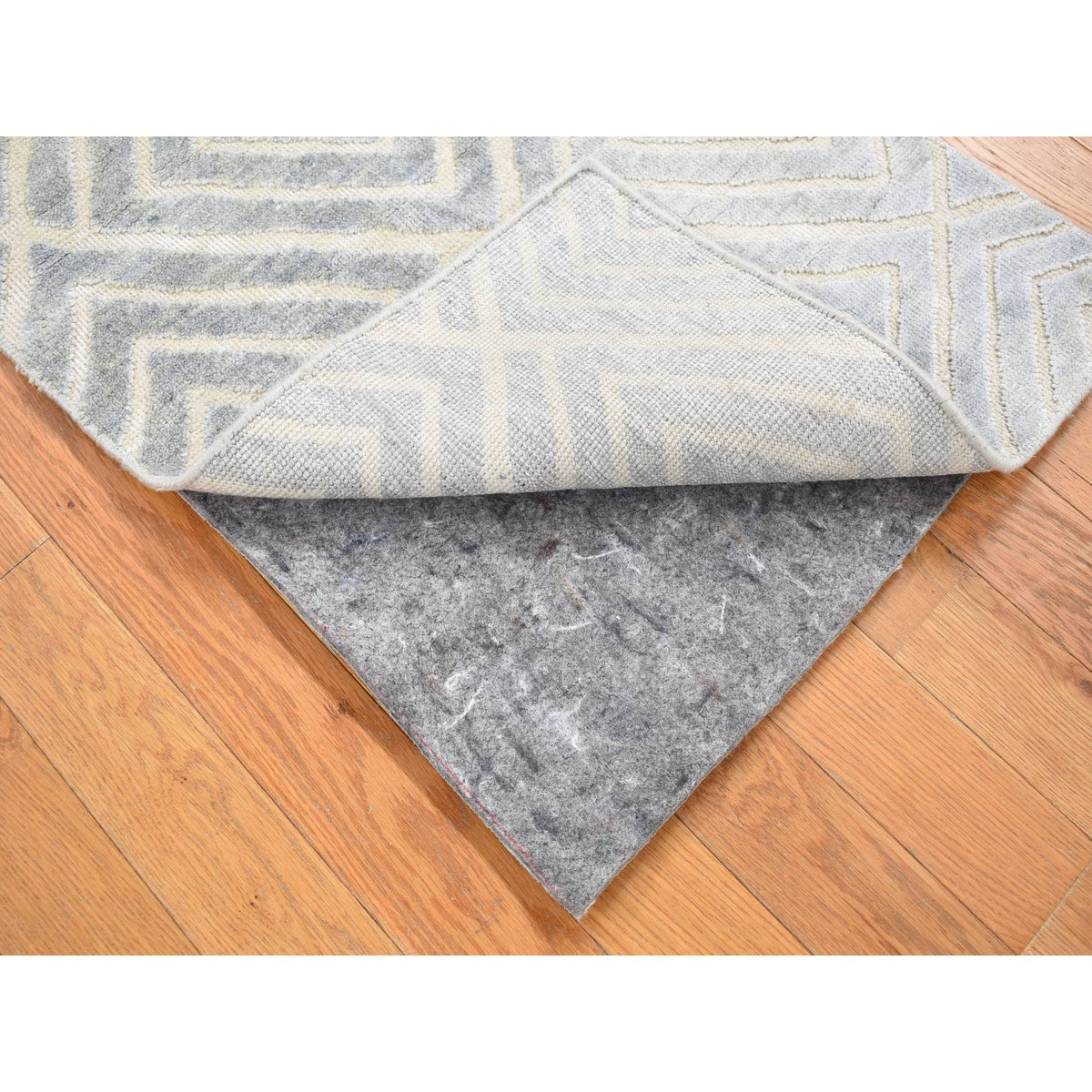 R80353%20003