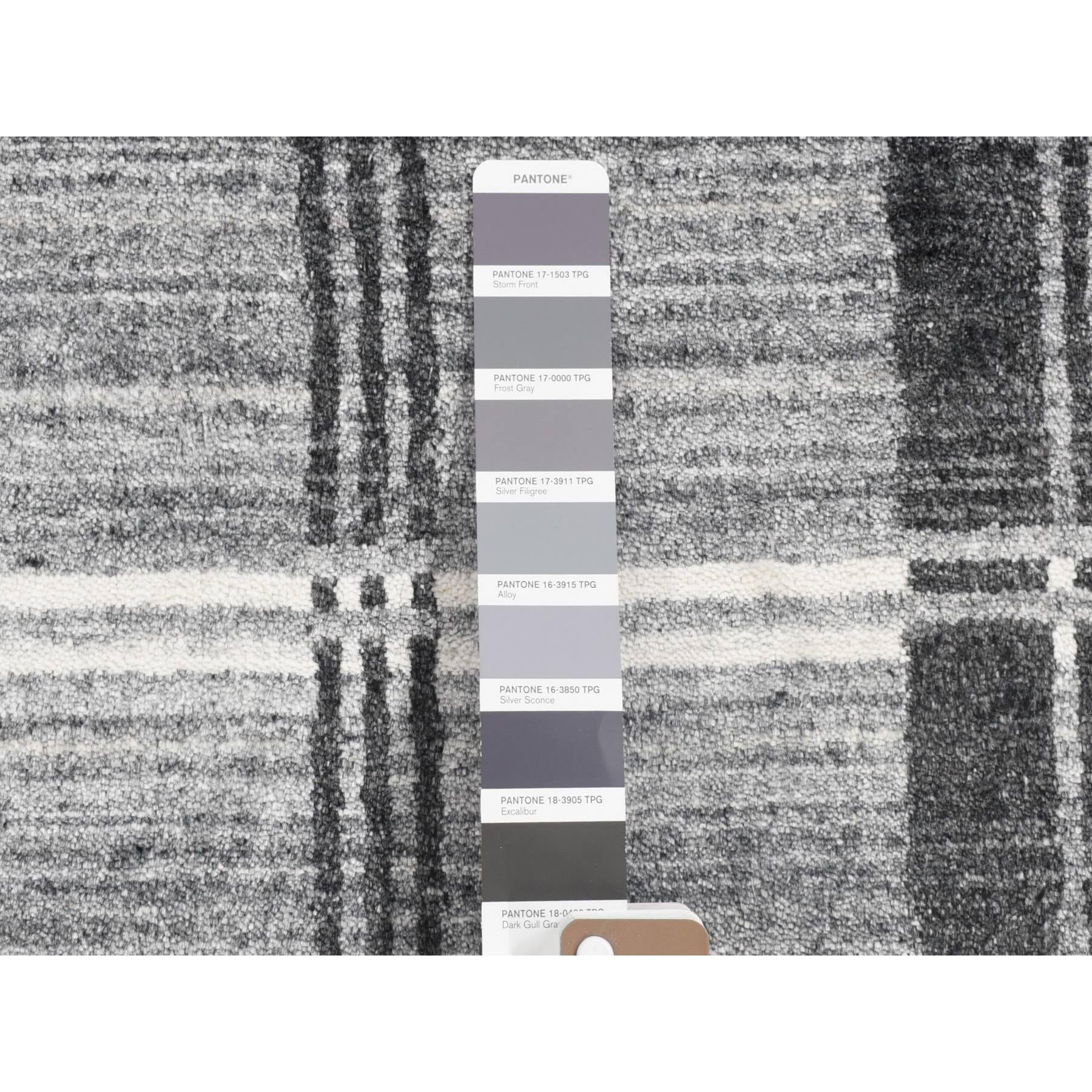 R80372%20004