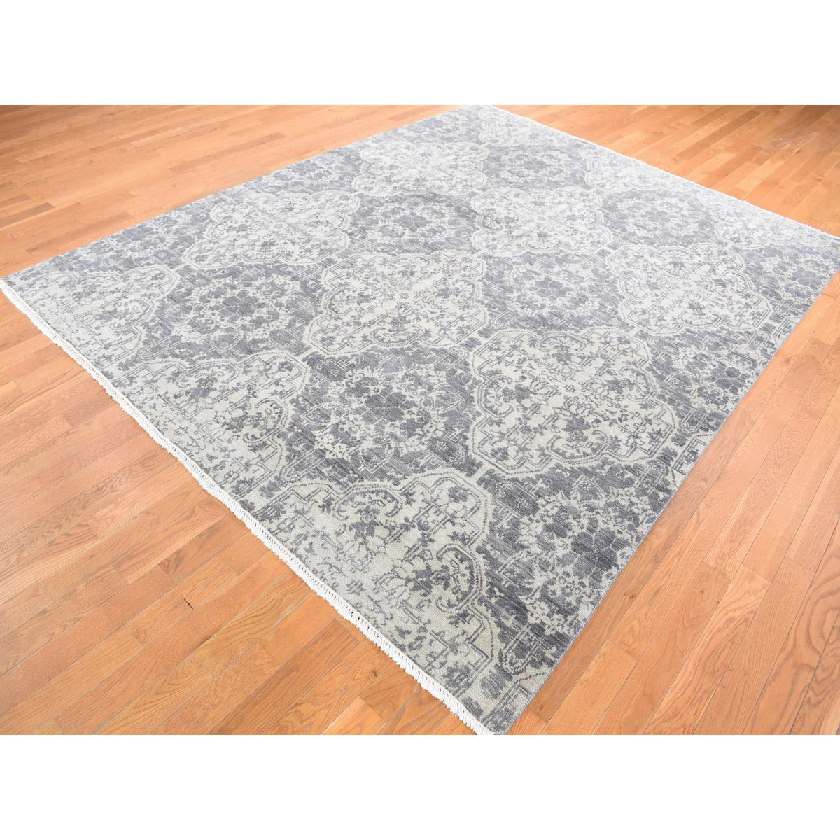 R80382%20004