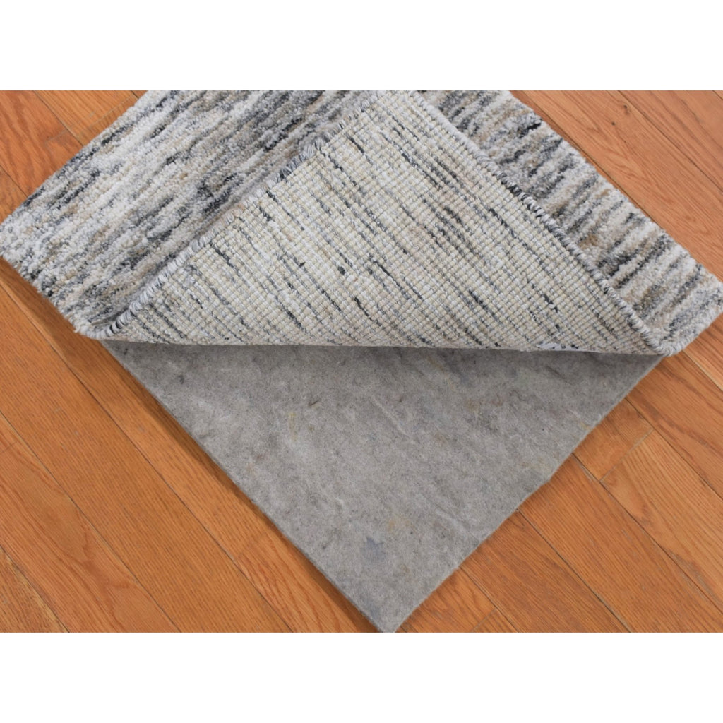 R80398%20003