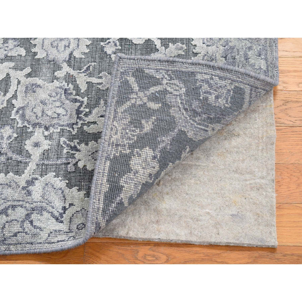 R80422%20003