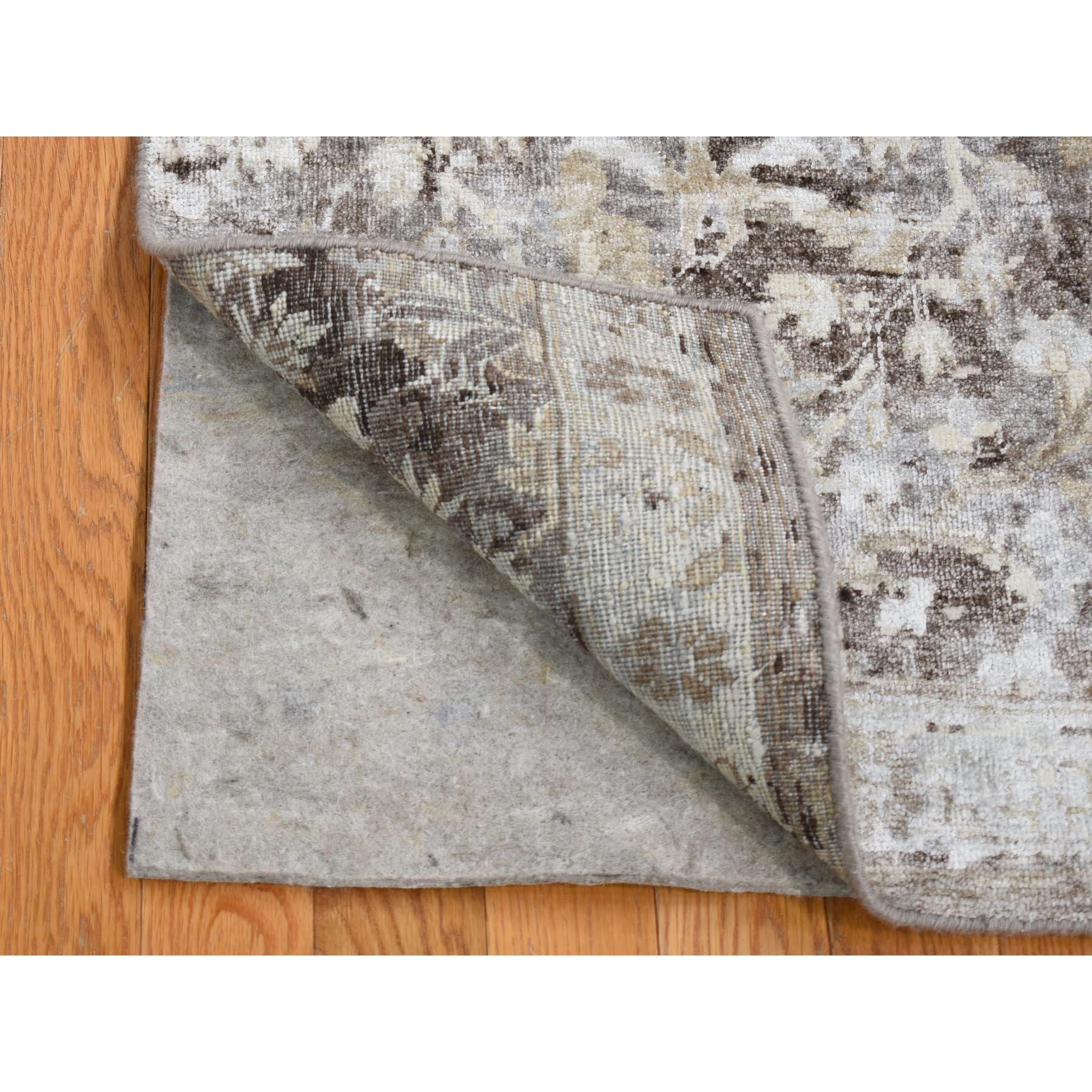 R80439%20003