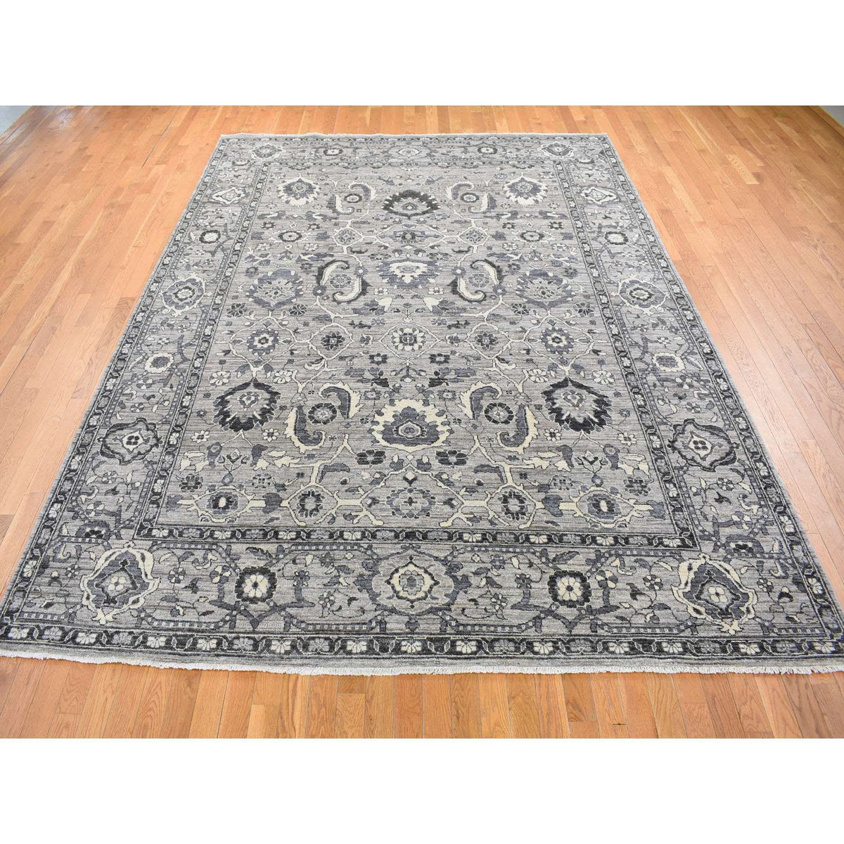 R80452%20003