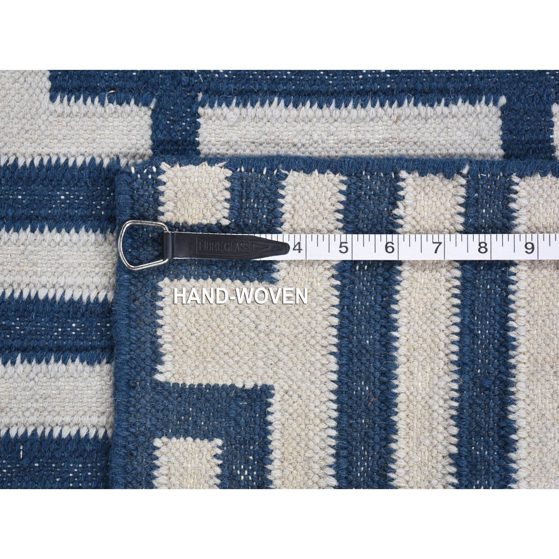 R80533%20008