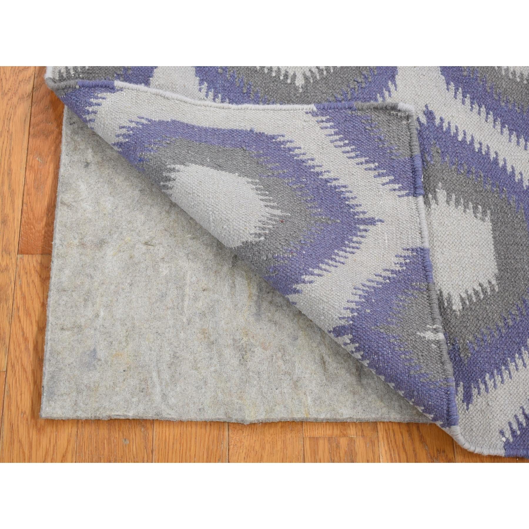 R80557%20004