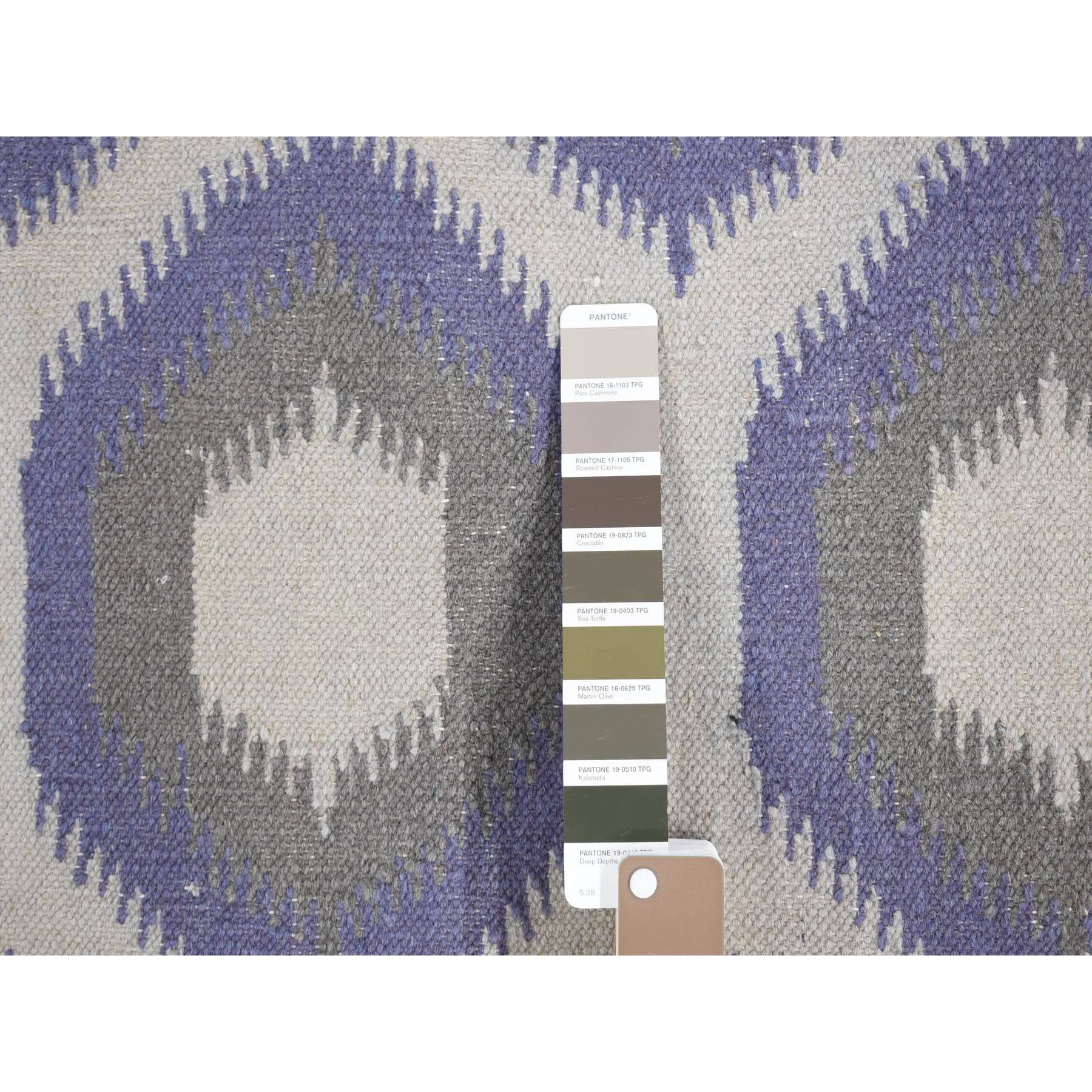 R80557%20005