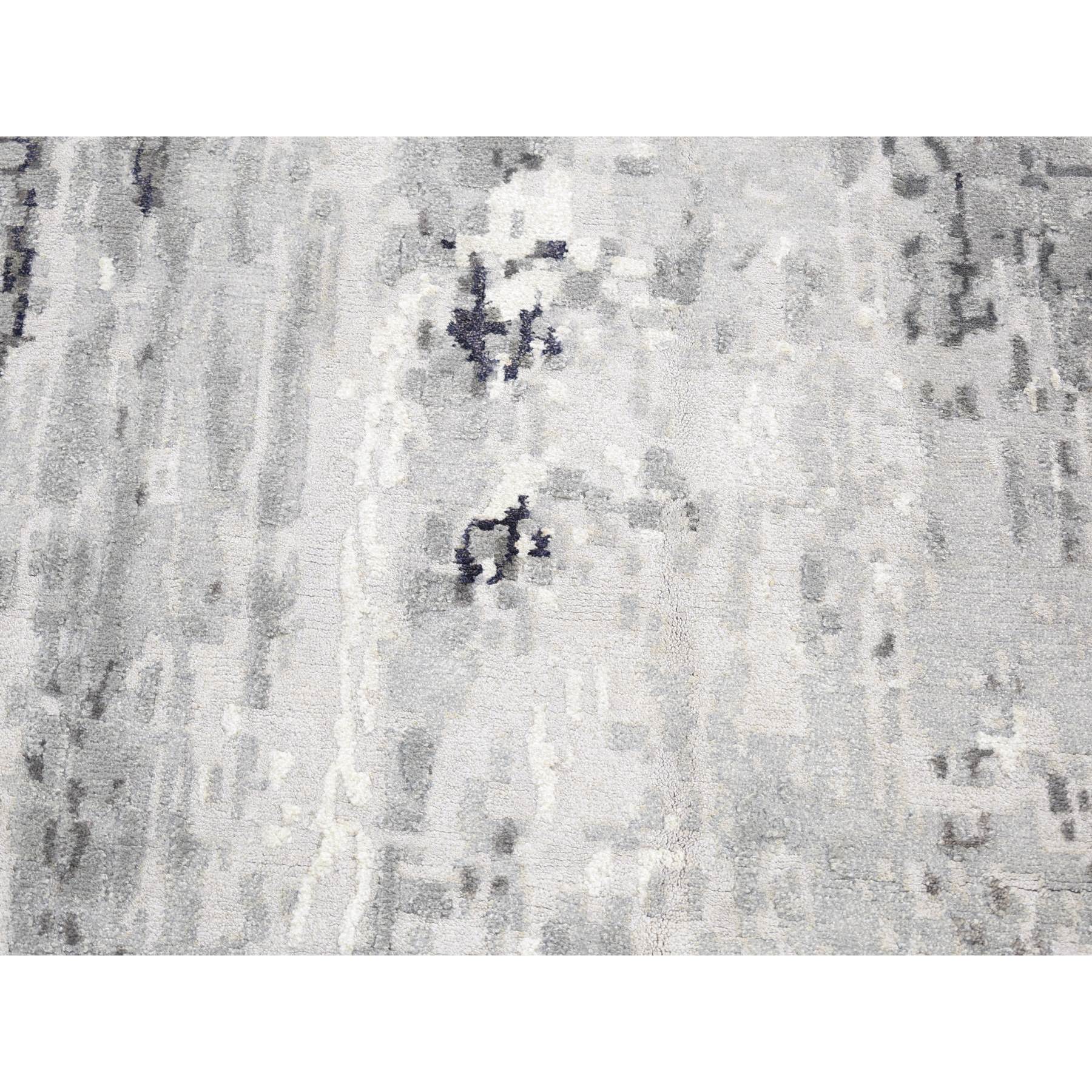 R80643%20009