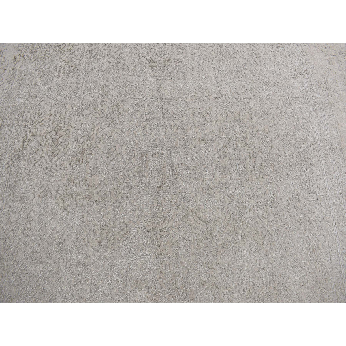R80819%20009