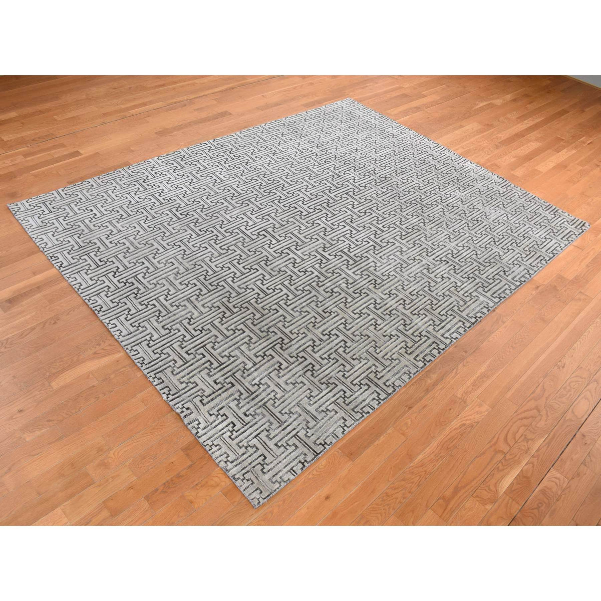R80832%20004