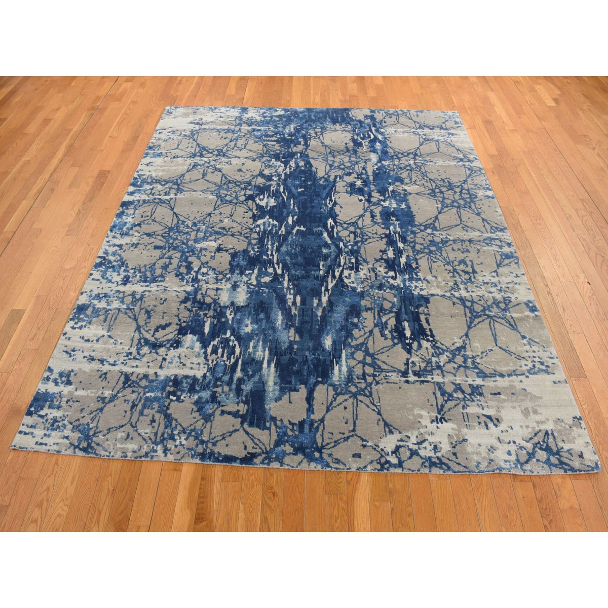 R80833%20003