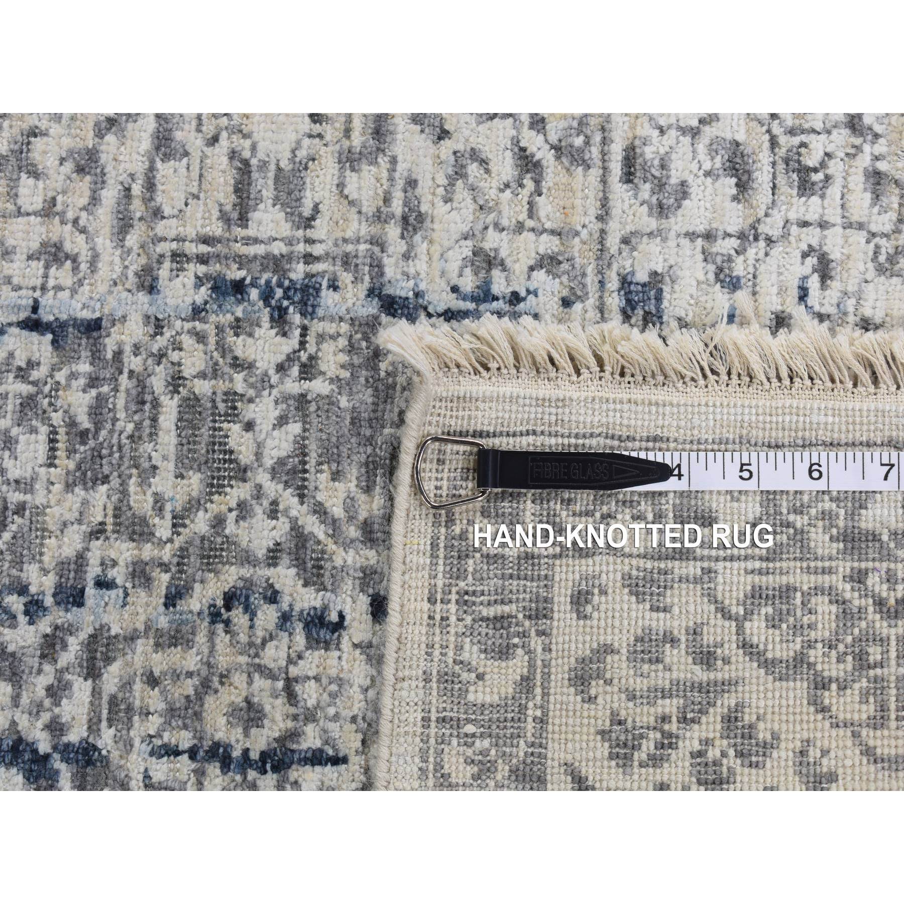 R80835%20012