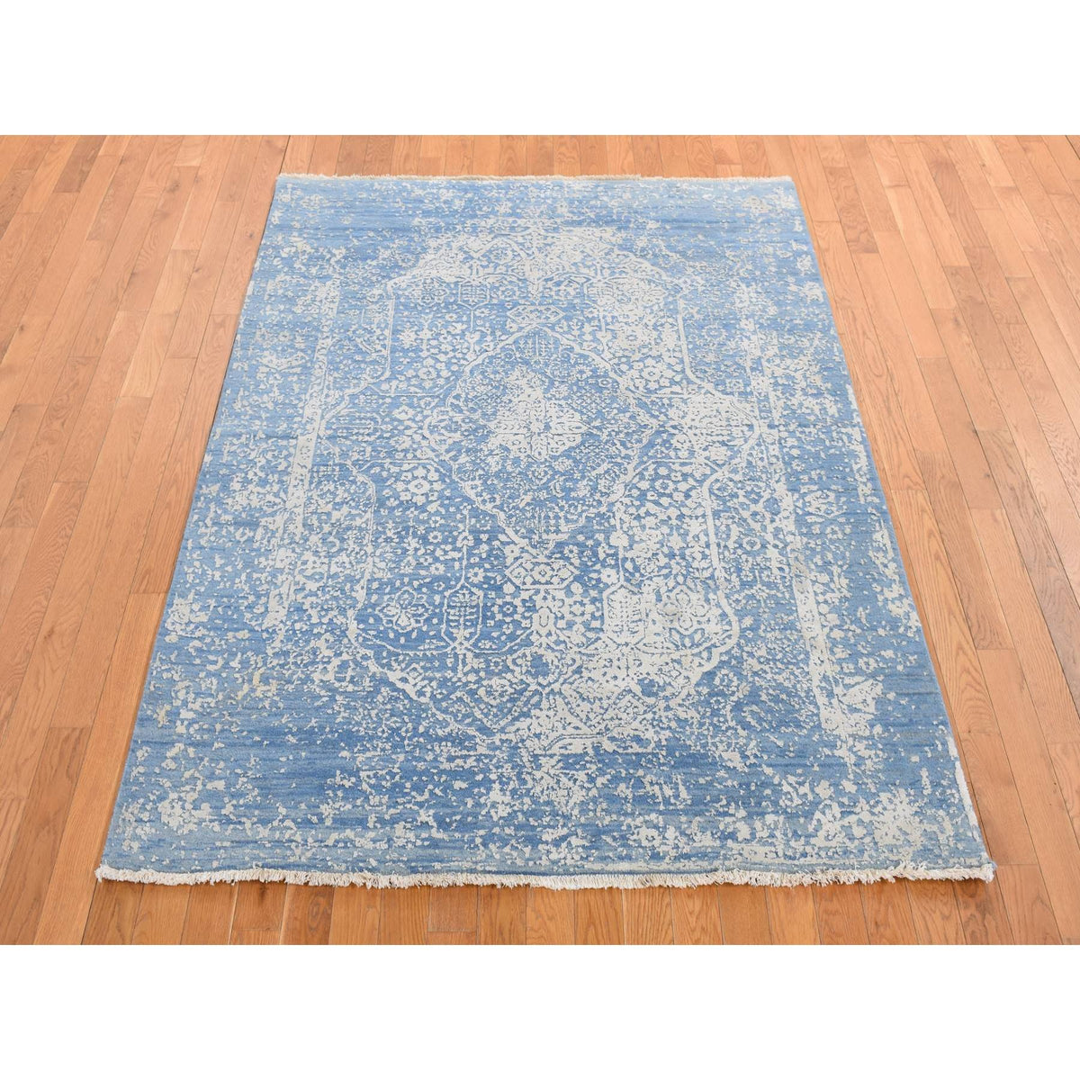 R80927%20003