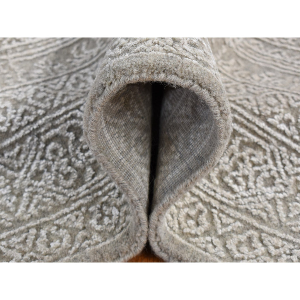 R80978%20007