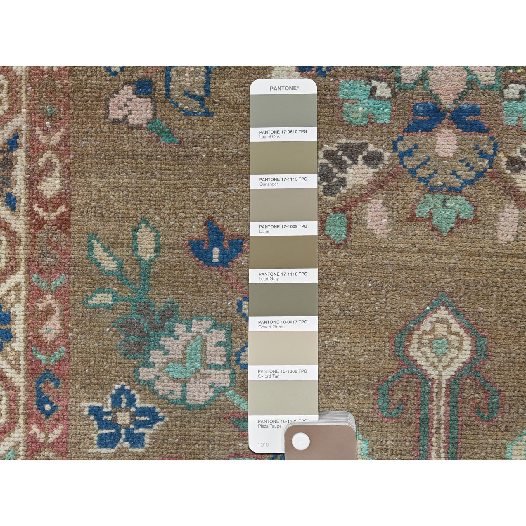 R81057%20004