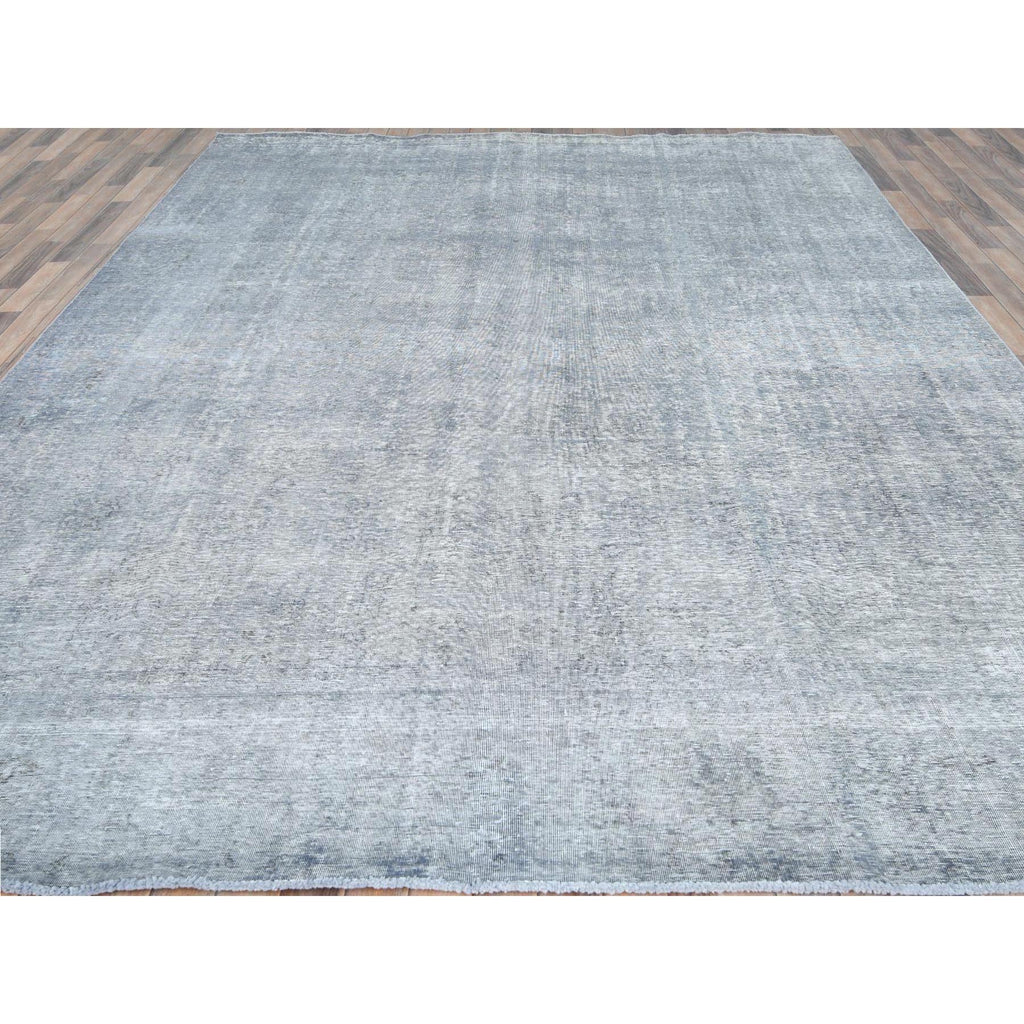 R82097%20003