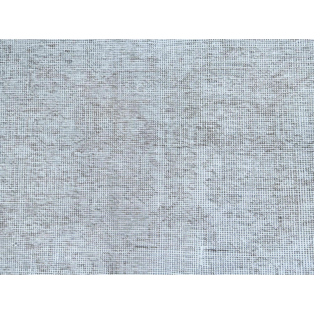 R82105%20009