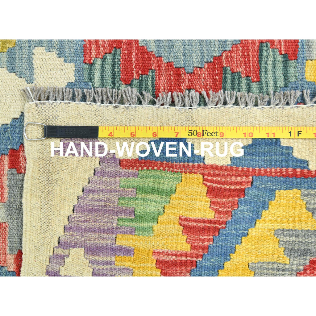 R82247%20006