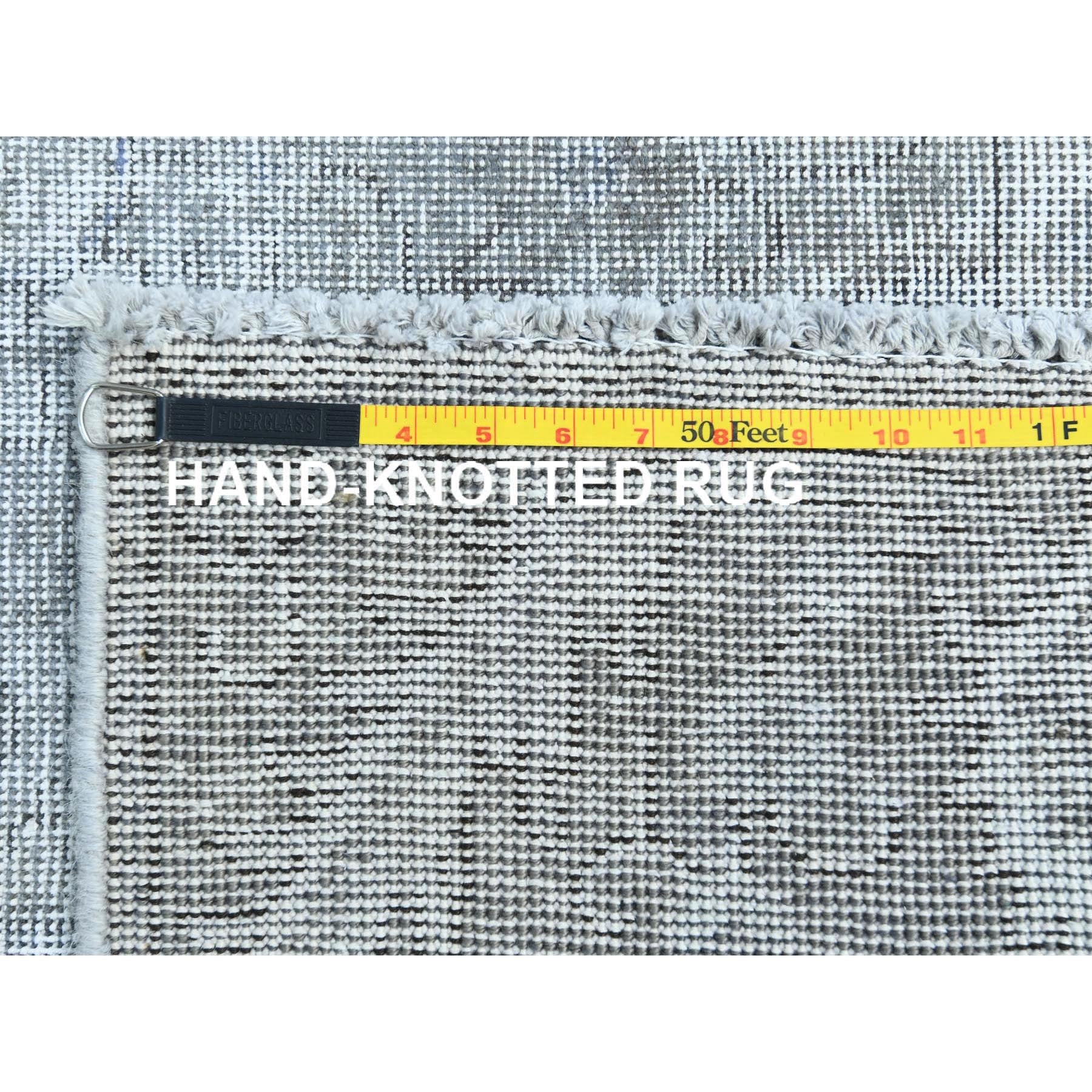 R82339%20012