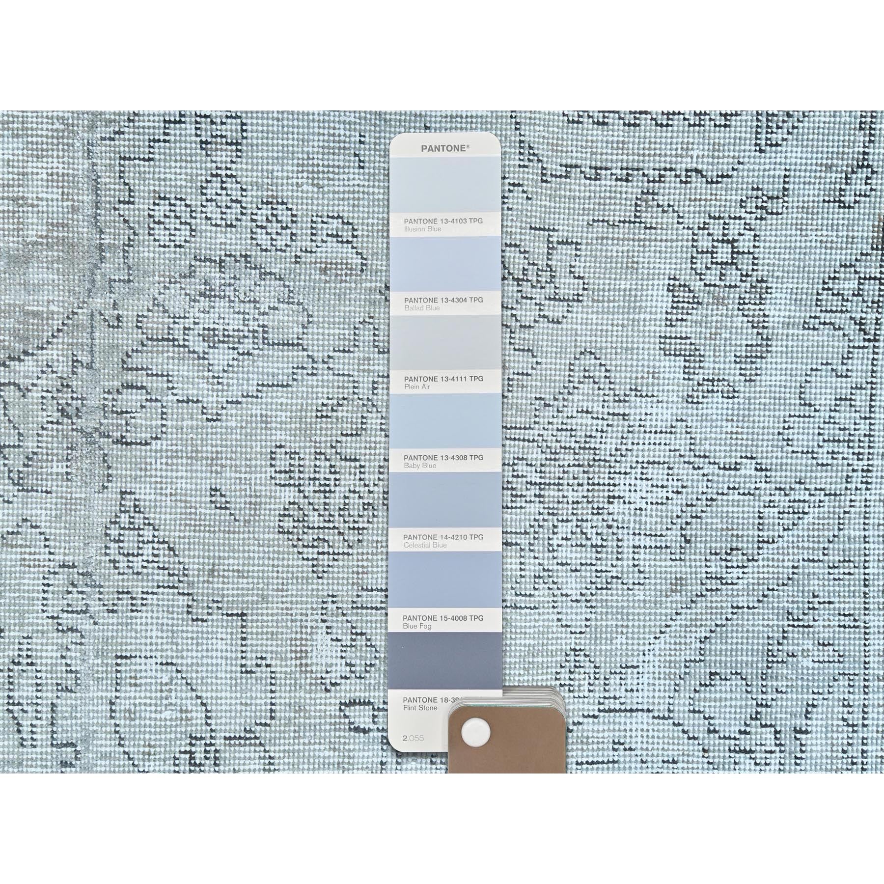 R82340%20008