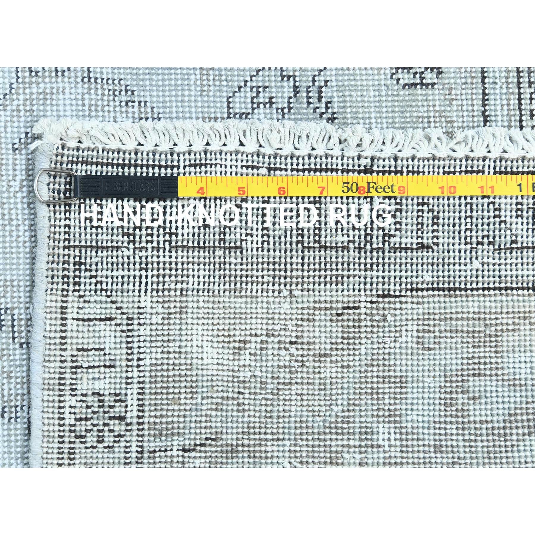 R82340%20012
